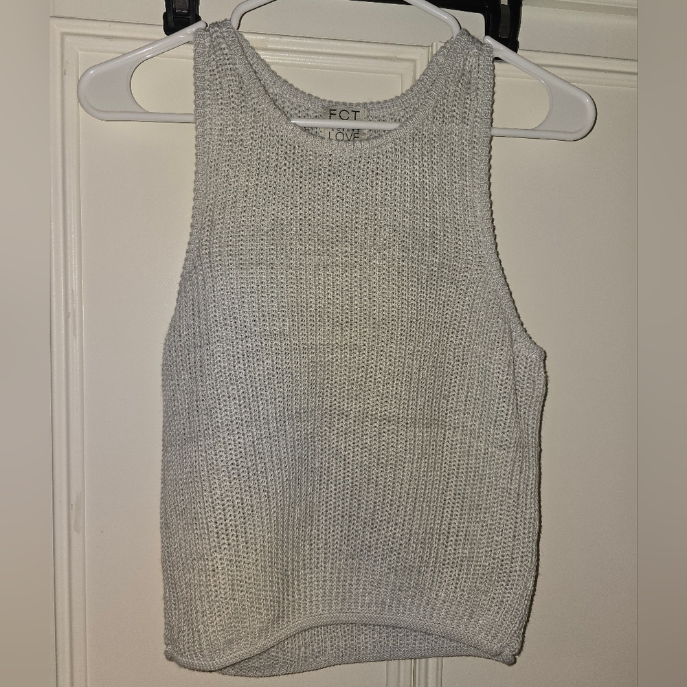 Sleeveless knit top